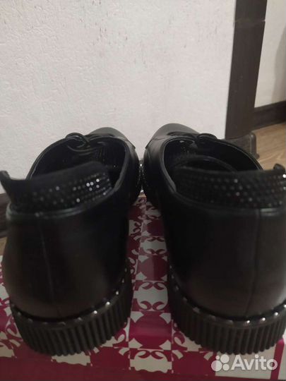 Туфли женские 41 размер, в наличии одна пара