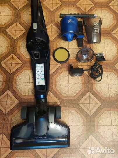 Вертикальный пылесос Philips FC6163/02