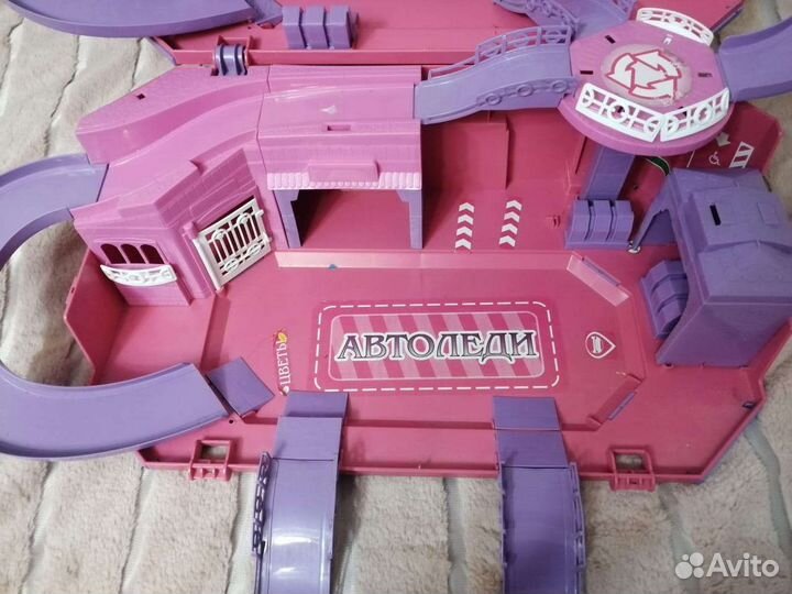Гараж игрушка
