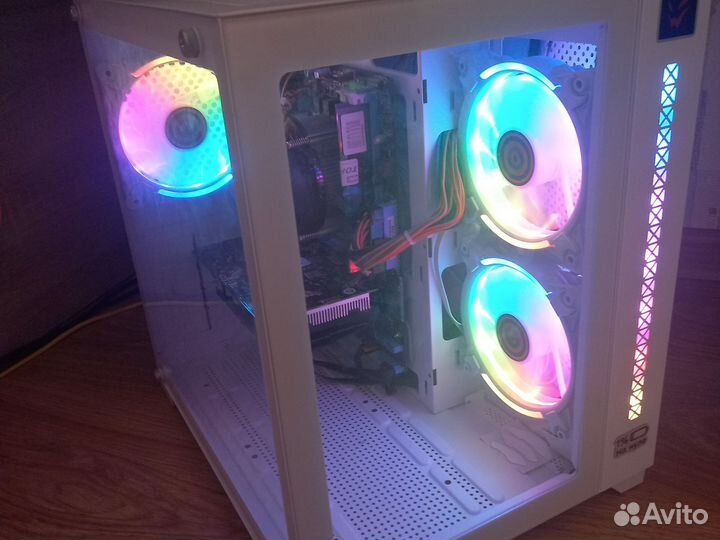 Компьютерный корпус белый micro-ATX Gunzzi V450