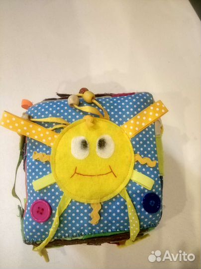 Развивающий кубик из фетра