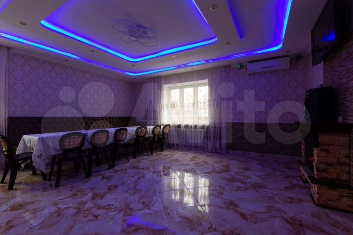 Коттедж 450 м² на участке 10 сот.