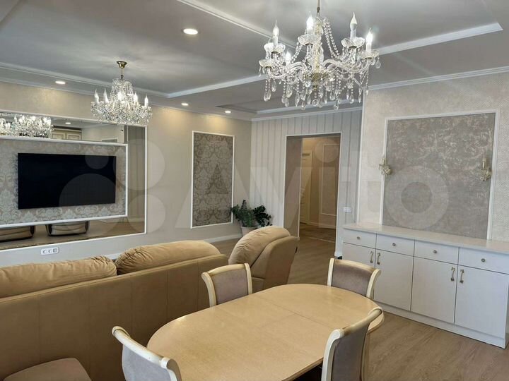 4-к. квартира, 130 м², 8/16 эт.