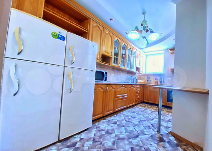 2-к. квартира, 100 м², 3/15 эт.