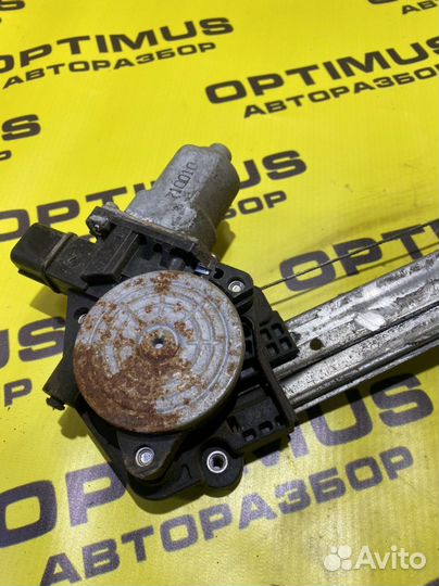 Стеклоподъемник задний левый Honda Civic 4D