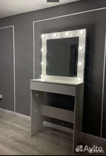 Гримерный/Туалетный столик новый