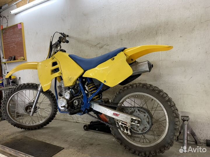 Suzuki rm