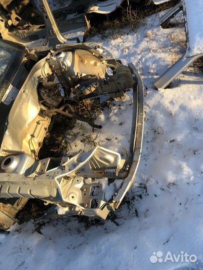 Телевизор с лонжеронами Рено Симбол