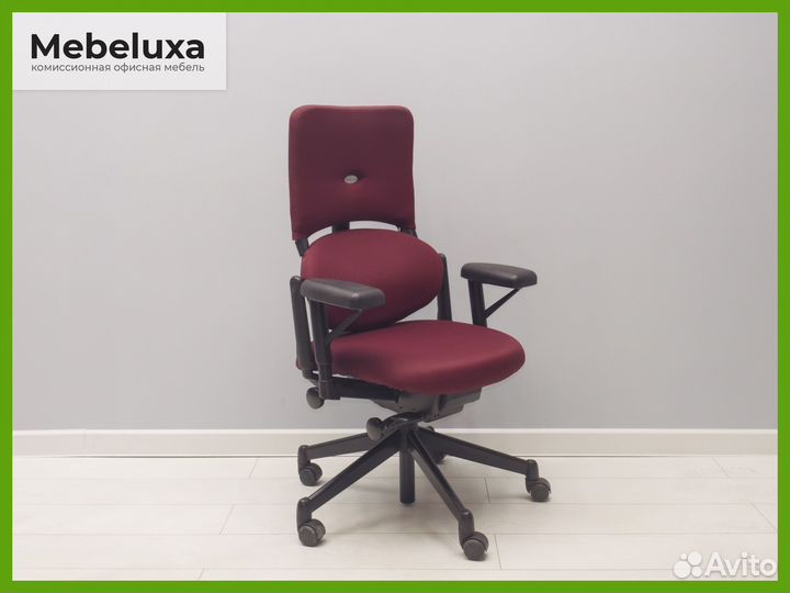 Кресло офисное Steelcase эргономичное