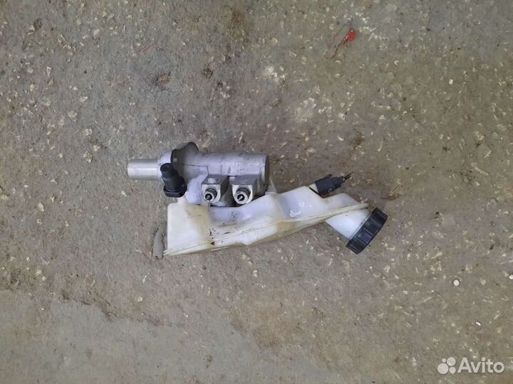 Ford Fusion Форд фьюжен, главный тормозной цилиндр