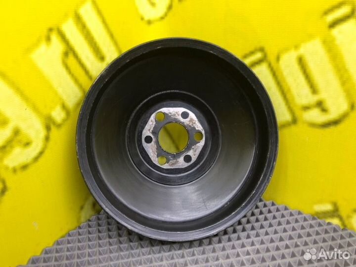 Шкив насоса гур Mercedes-Benz S124 M102.963 1992