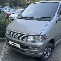 Toyota Hiace Regius 3.0 AT, 1997, 425 000 км, с пробегом, цена 900 000 руб.