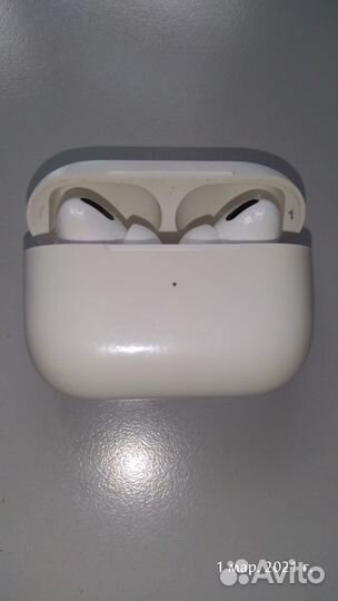 Наушники Apple