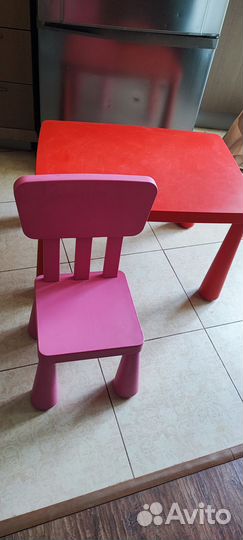 Детский стол и стул IKEA