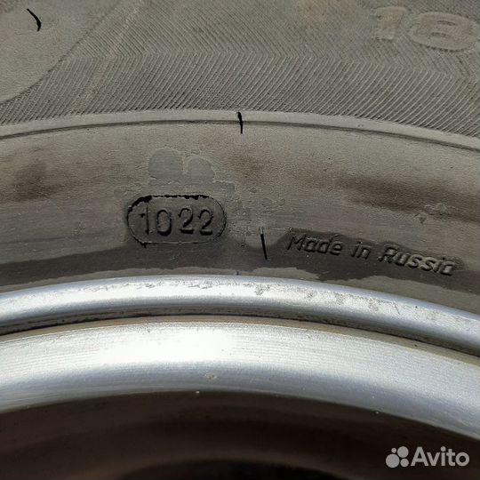 Продам шины с дисками на Рено Логан