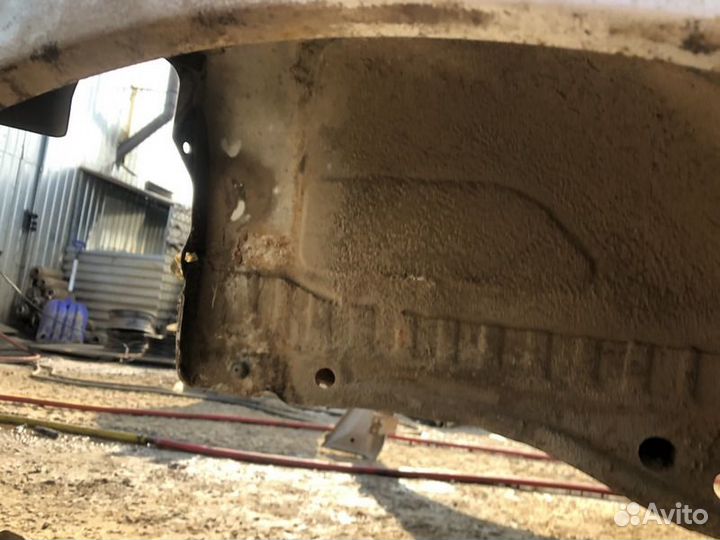 Крыло заднее левое Mitsubishi L200 2006-2016