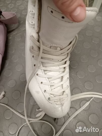 Коньки фигурные