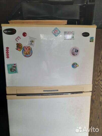 Продам холодильник б/у рабочий