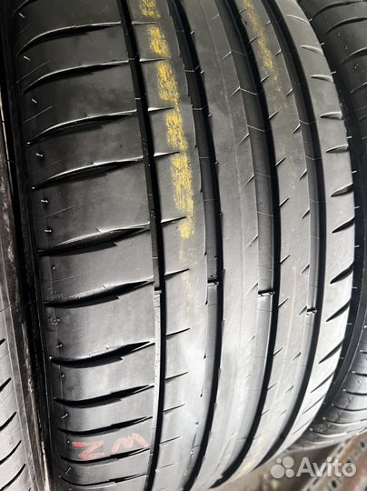 Michelin Pilot Sport 4 255/45 R18