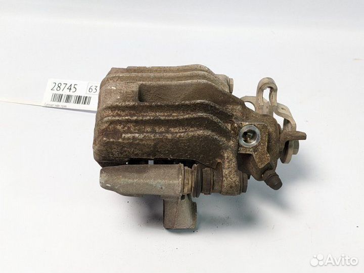 Суппорт задний правый Skoda Rapid 1.6 CWV 110 Л.С