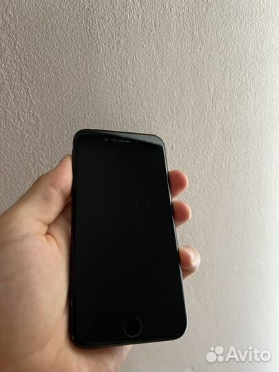 Телефон iPhone se 2020 64gb