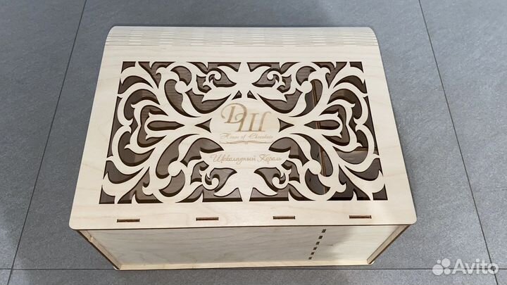 Коробка подарочная деревянная