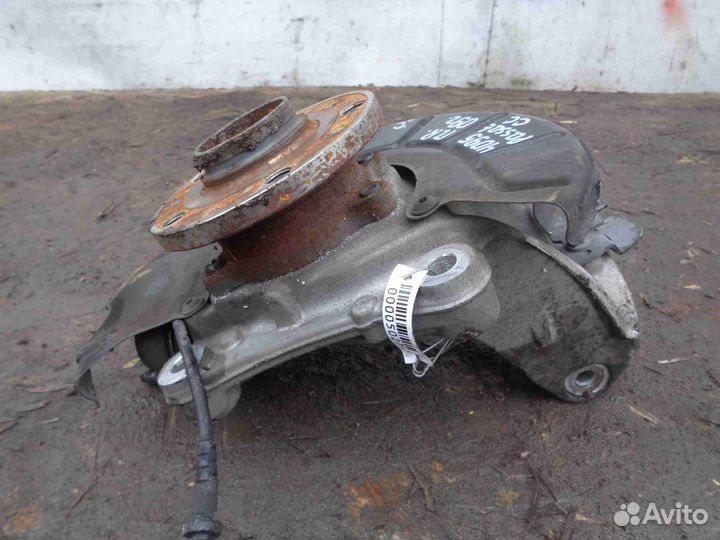 Кулак поворотный правый Volkswagen Passat CC 357