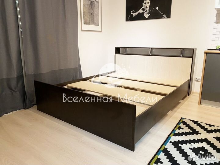 Кровать