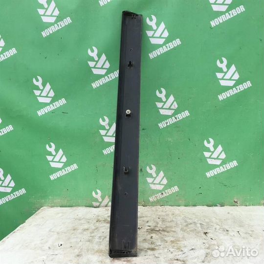 Молдинг передней левой двери Фольксваген Пассат