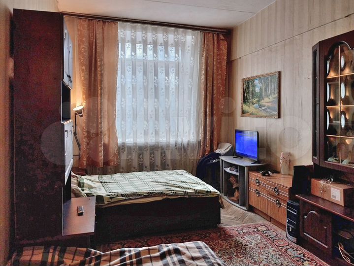 Комната 19 м² в 4-к., 3/8 эт.