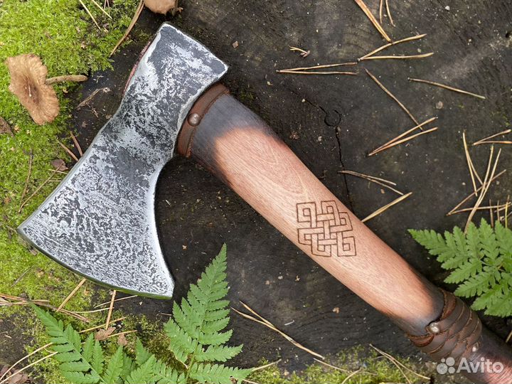 Топор кованый ручной работы