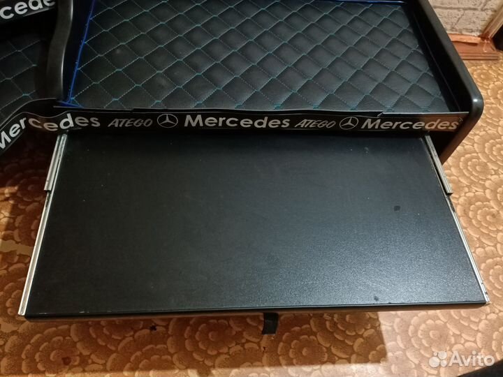 Полка на Мерседес atego