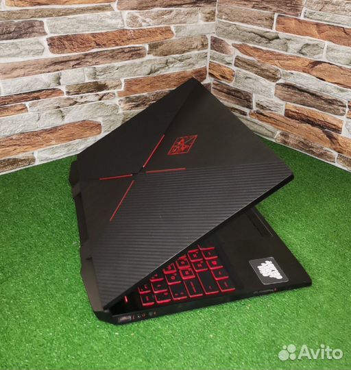 Игровой ноутбук Hp Omen i5 8го/GTX 1050 4Гб/ssd