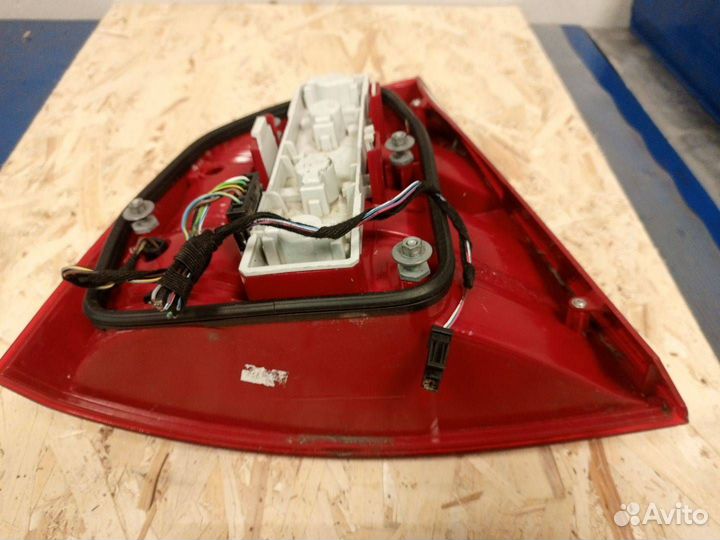 Фонарь задний правый Skoda Octavia 2 (A5)