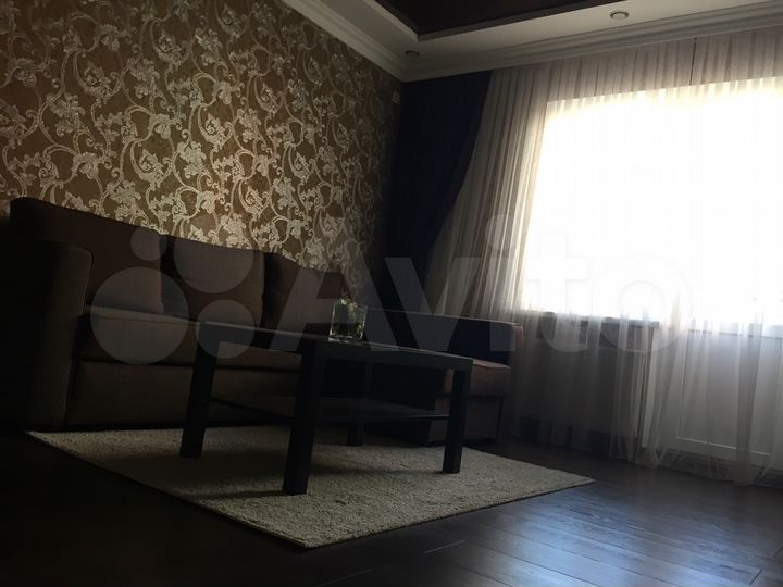 2-к. квартира, 57 м², 3/9 эт.