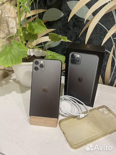 iPhone 11 Pro Max, 64 ГБ