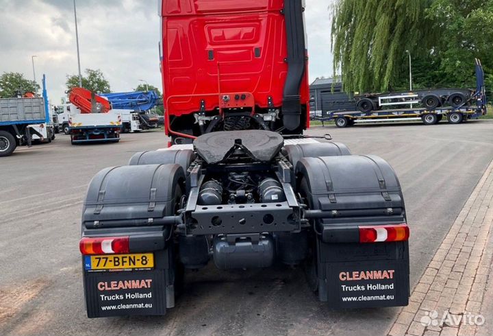 Pазбираем грузовик Mercedes-Benz Actros mpiv с 201