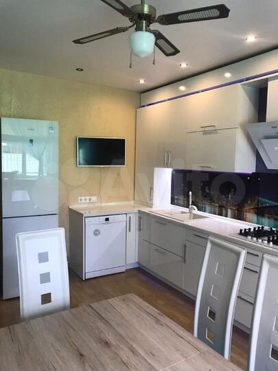 Коттедж 250 м² на участке 3 сот.