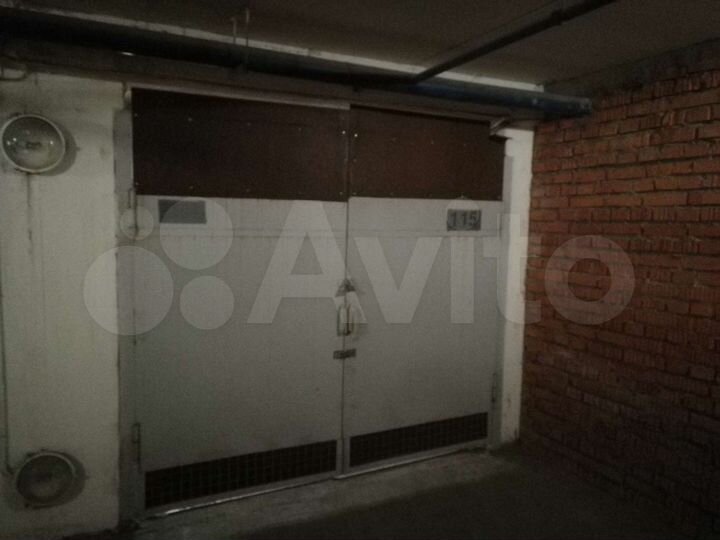 Гараж, > 30 м²