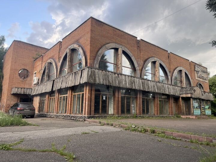 Помещение свободного назначения, 1000 м²