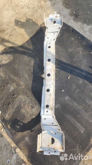 Усилитель бампера На Мазду сх7 2011год