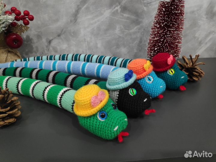 Символ 2025 года Змейки и брелоки