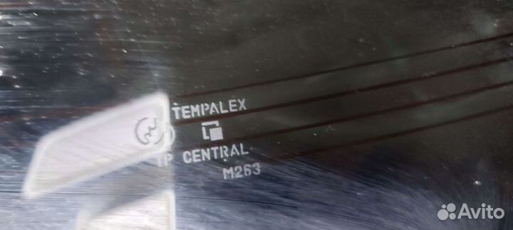 Стекло заднее на Nissan Skyline v35