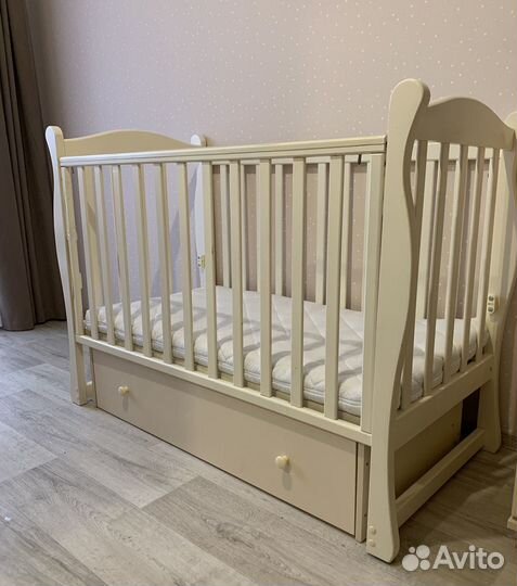 Кроватка детская