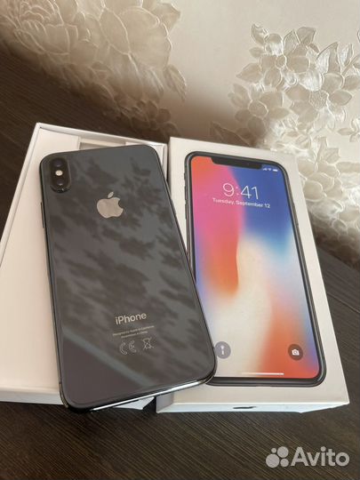 iPhone X, 64 ГБ