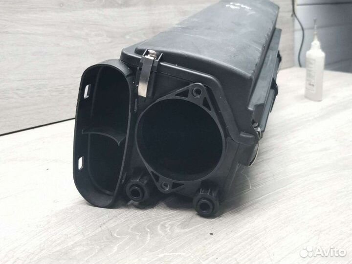 Корпус воздушного фильтра Mercedes E W211