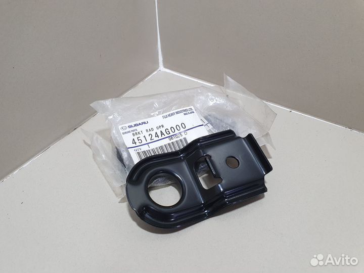 Кронштейн крепления радиатора Subaru Legacy 07-12