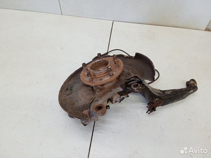 Кулак поворотный передний левый Land Rover