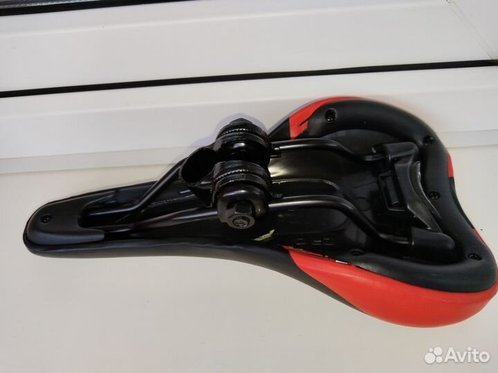 Седло новое для велосипеда мягкое