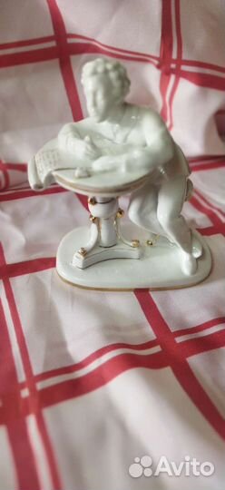 Юный Пушкин лфз статуэтка